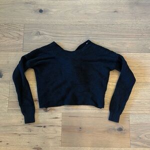 Super cute reversible black hollister sweater